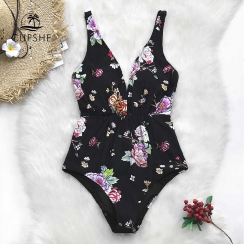 Cupshe XXL Black Floral Plunge Cross Back One Piece Swimsuit Bathing Suit‎